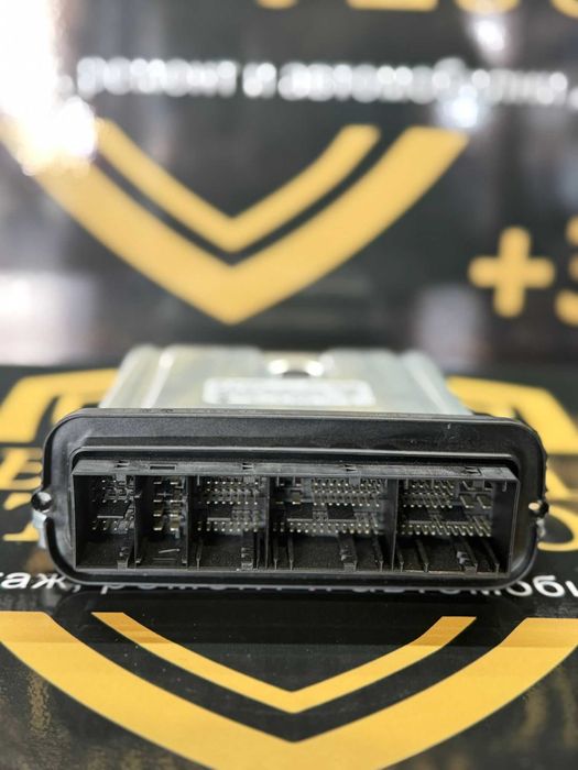 Блок ECU / Управляващ блок на двигателя BMW 8582190