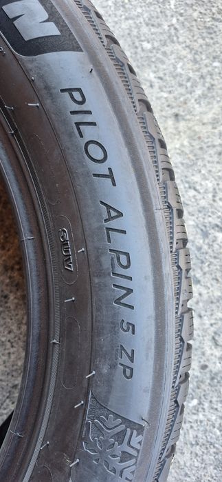 4 anvelope iarna runflat Michelin 245/50/19.Pretul este pe bucata.