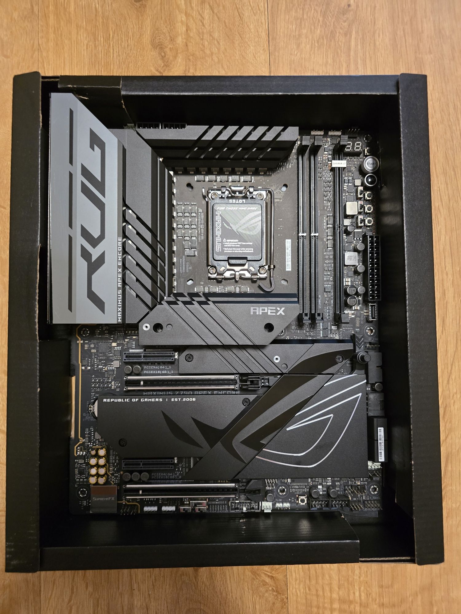 Asus ROG Maximus Z790 Apex Encore