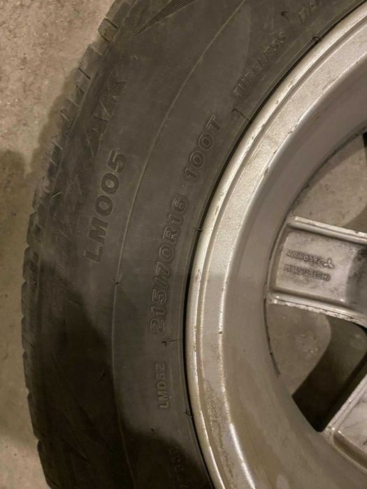 4бр. 215/70/16 BRIDGESTONE LM005- зимни