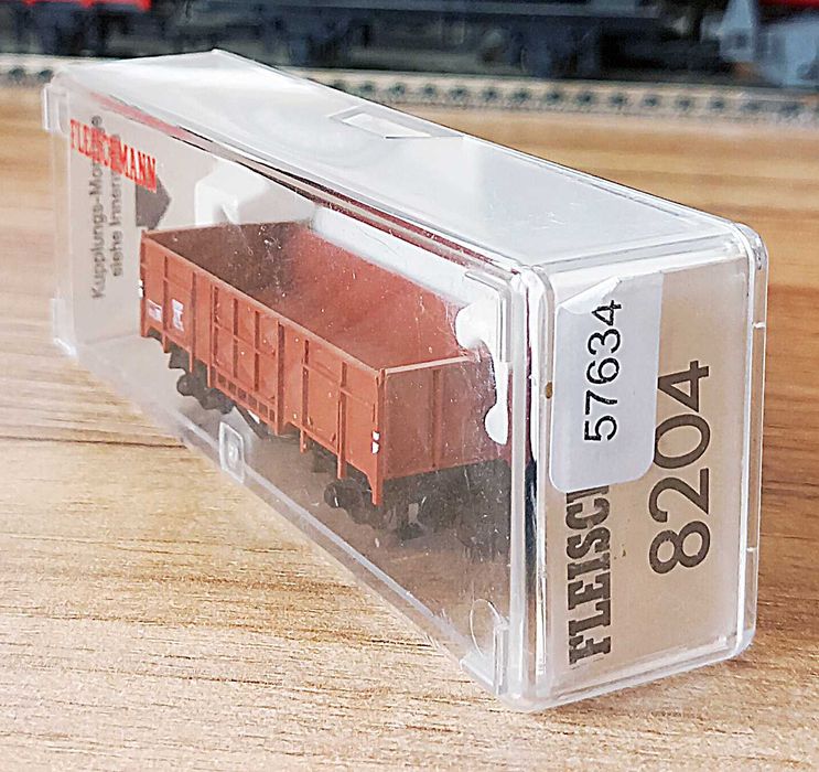 Вагон на Fleischmann 8204 - N - DC - DB - втора ръка /като нов/ Piko