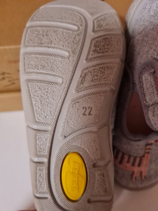 Детски обувки 22 и 24 номер
