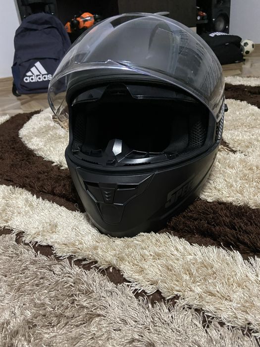 Casca moto, in garantie cu toate certificatele de siguranta