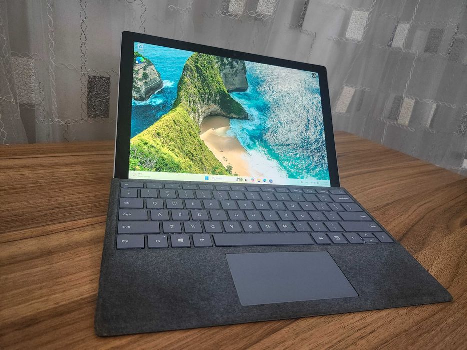 Microsoft Surface Pro 7