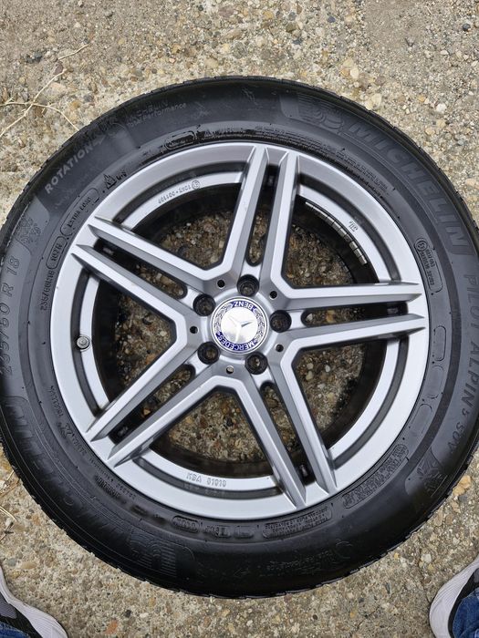 Vând Jante Mercedes 235/60/18 originale cu cauciucuri Iarna