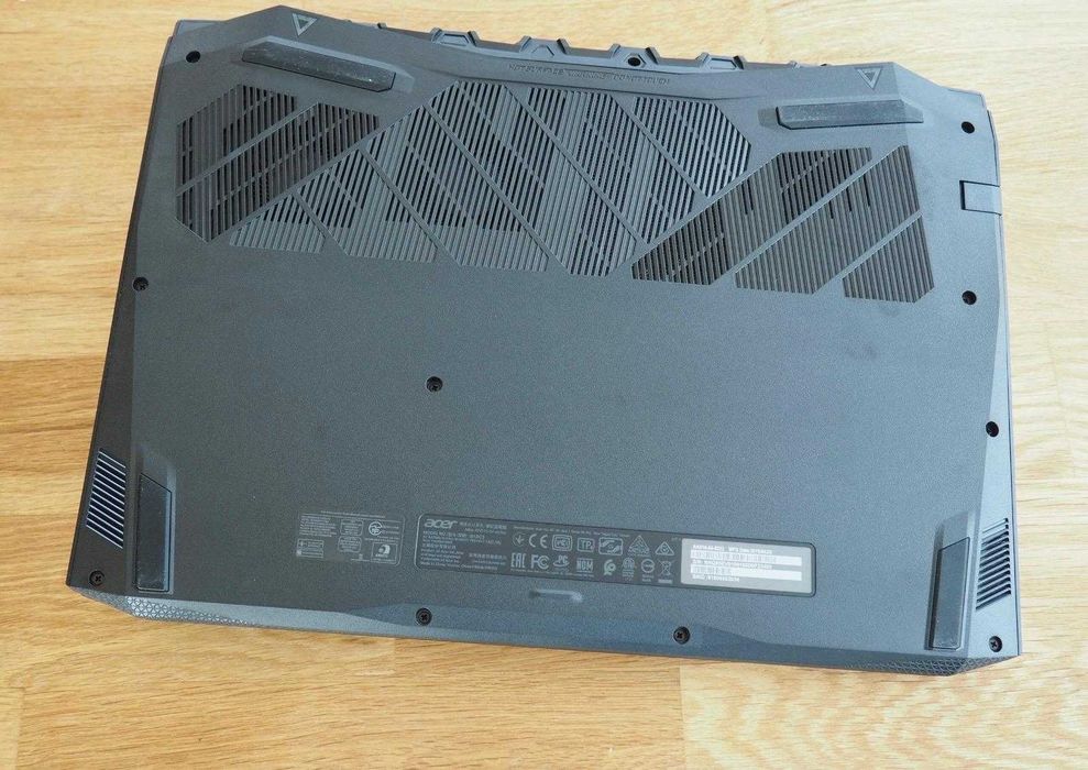 Vind laptop ACER NITRO defect
