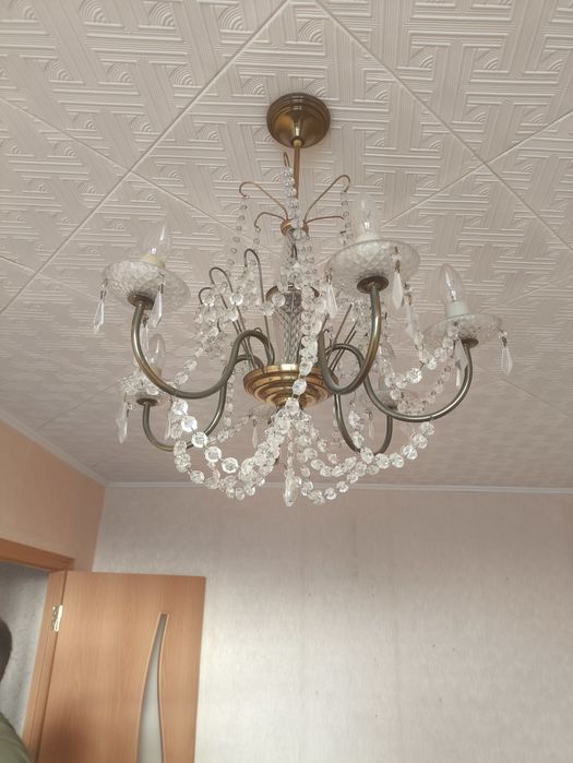 Люстры отдам бесплатно