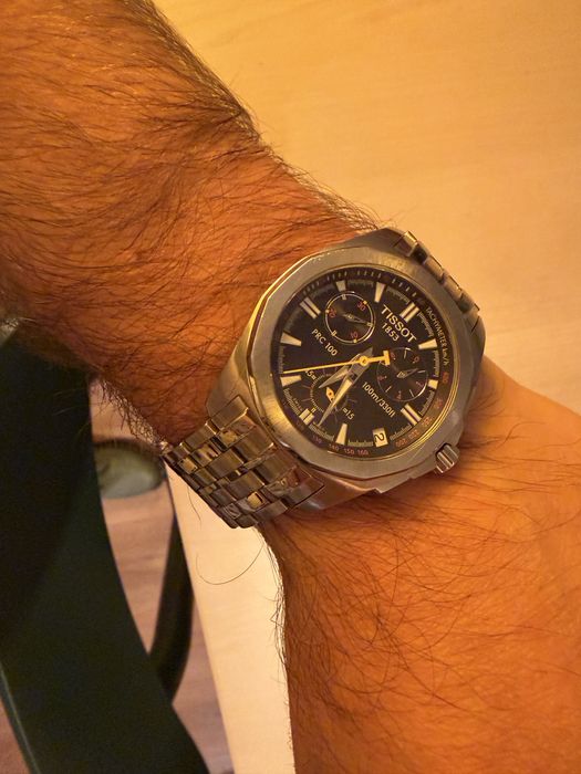 Часовник Tissot PRC 100 запазен