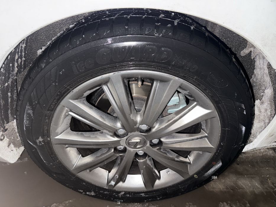 215/55/17 липучка Goodyear