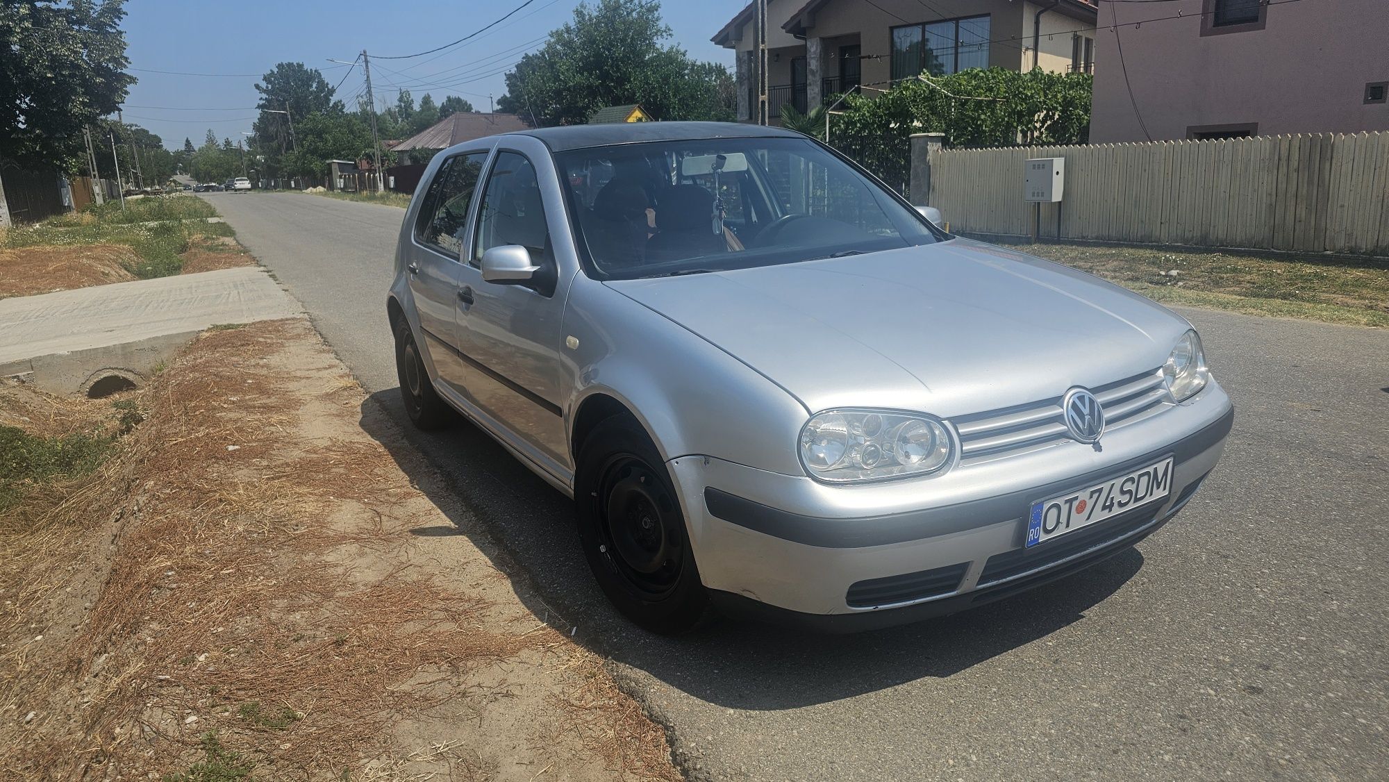 Vând golf 4/1.4/16V