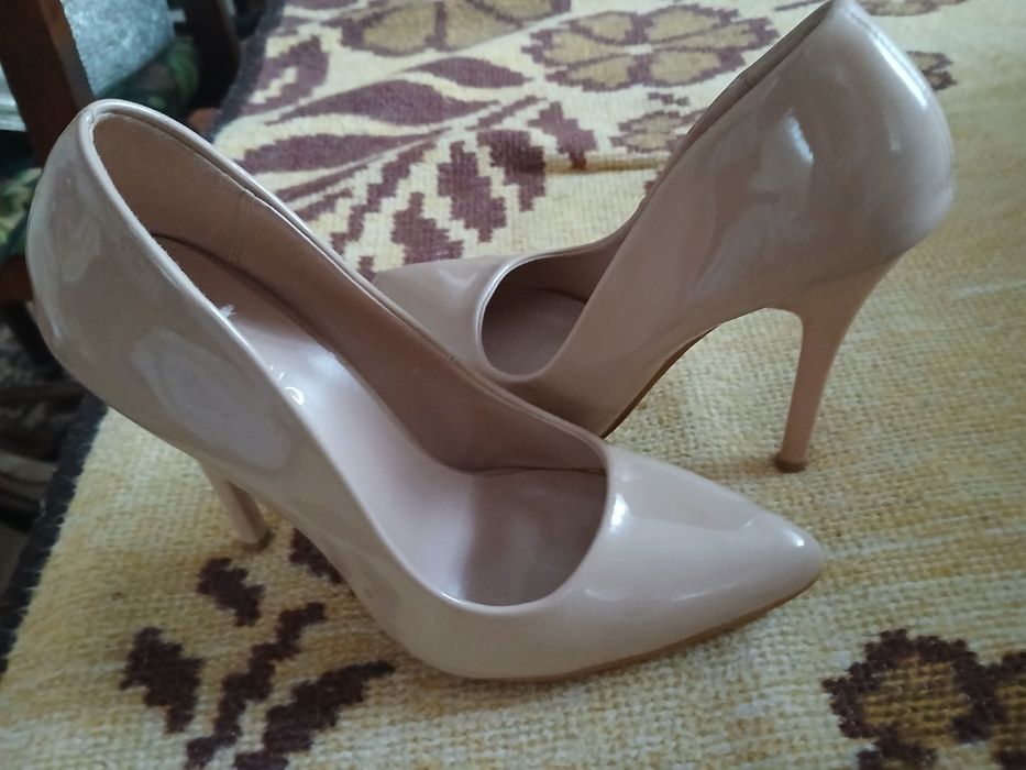 Pantofi nud,noi 35