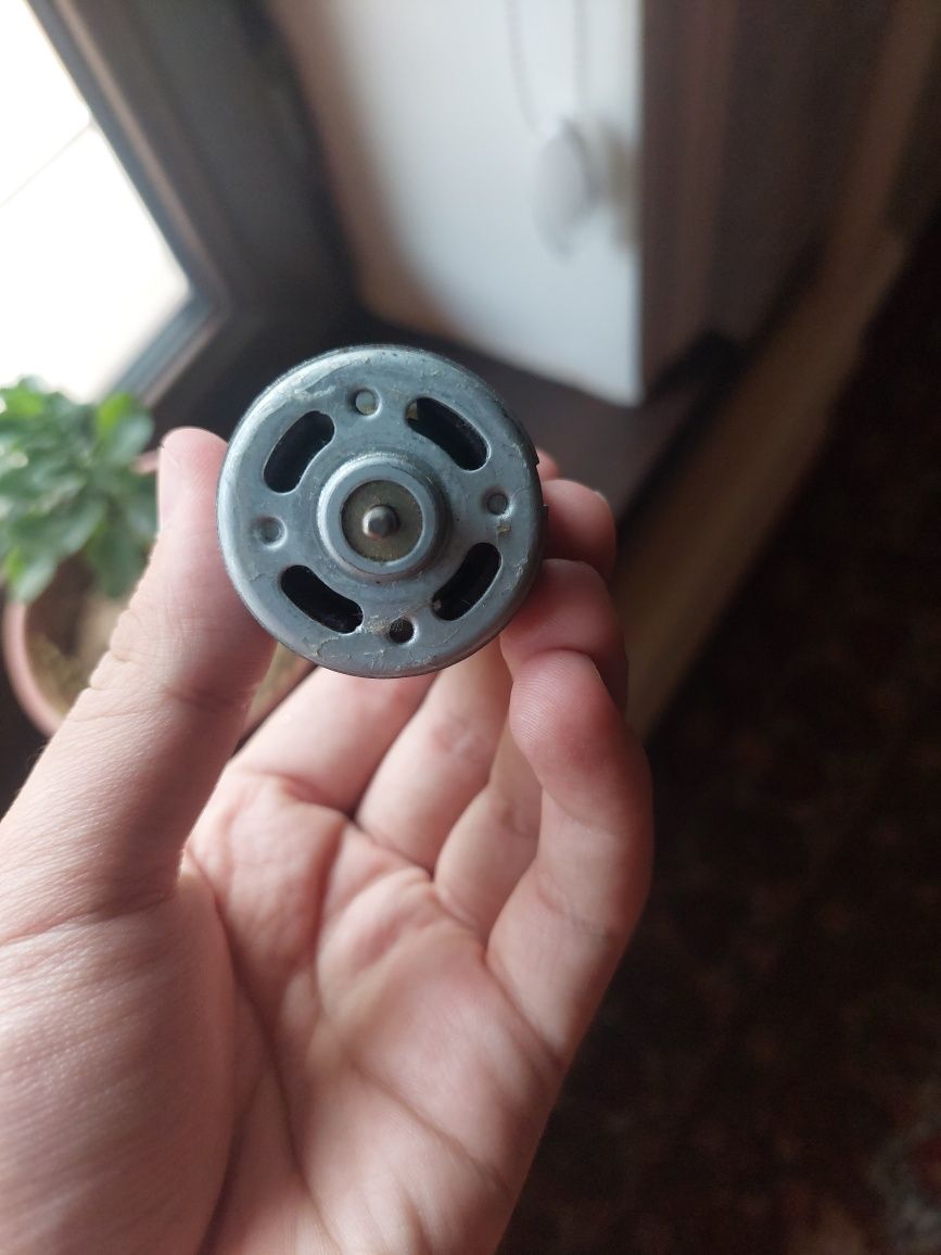 Motor sotiladi yangide
