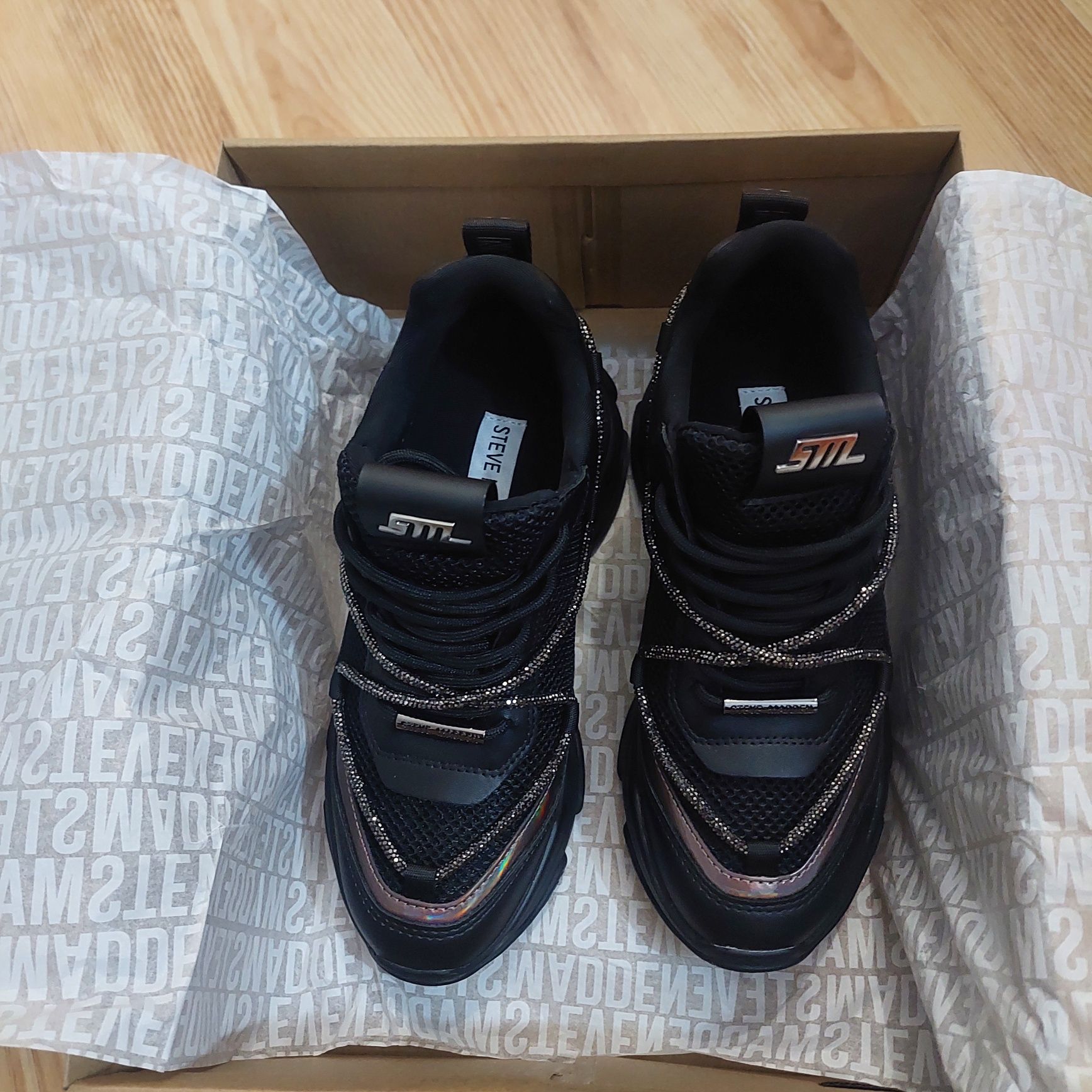 Сникърси Steve Madden