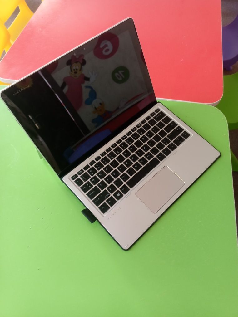 Planshet+notebook sotiladi