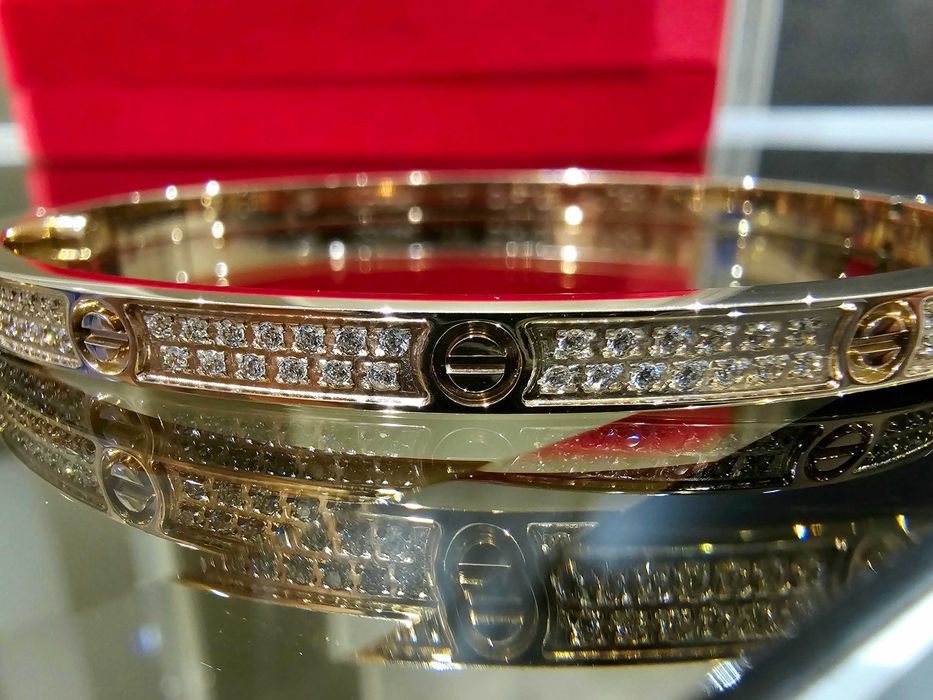 CARTIER Love Small Paved Rose Gold Diamonds Гривна с Отверка