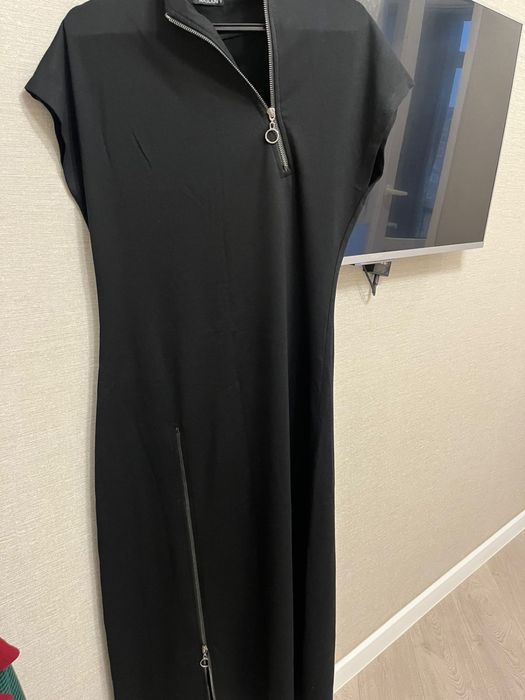 Женское платье трикотажное