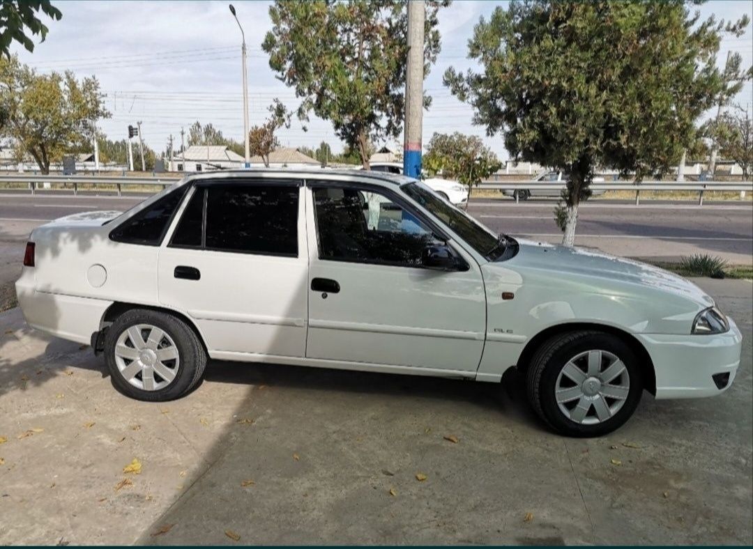 Nexia DONS 1.6 LUX