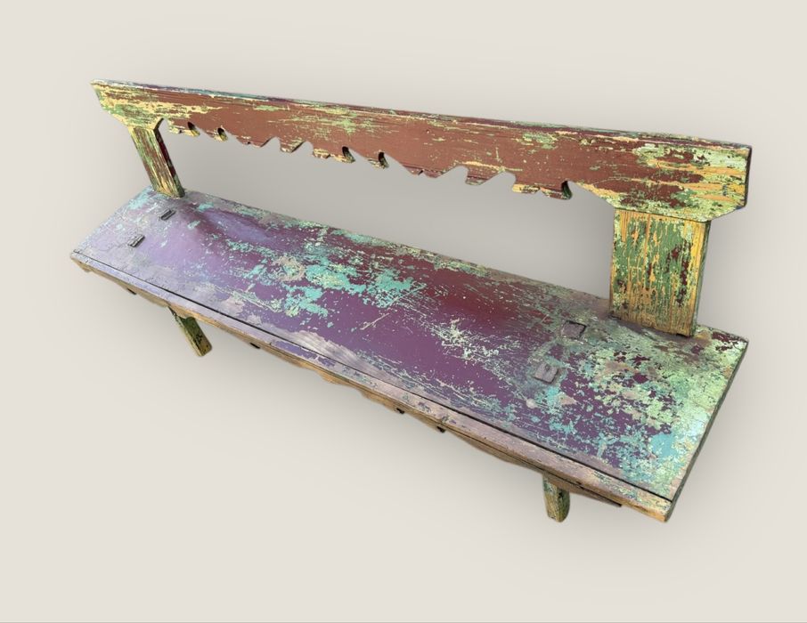 Bancheta taraneasca veche cu spatar si sezut din lemn de stejar