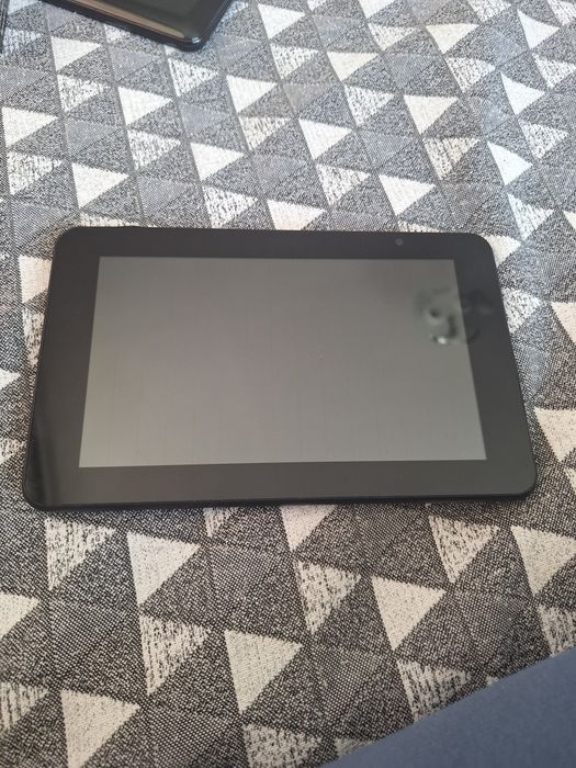 Продавам таблет без копче за включване