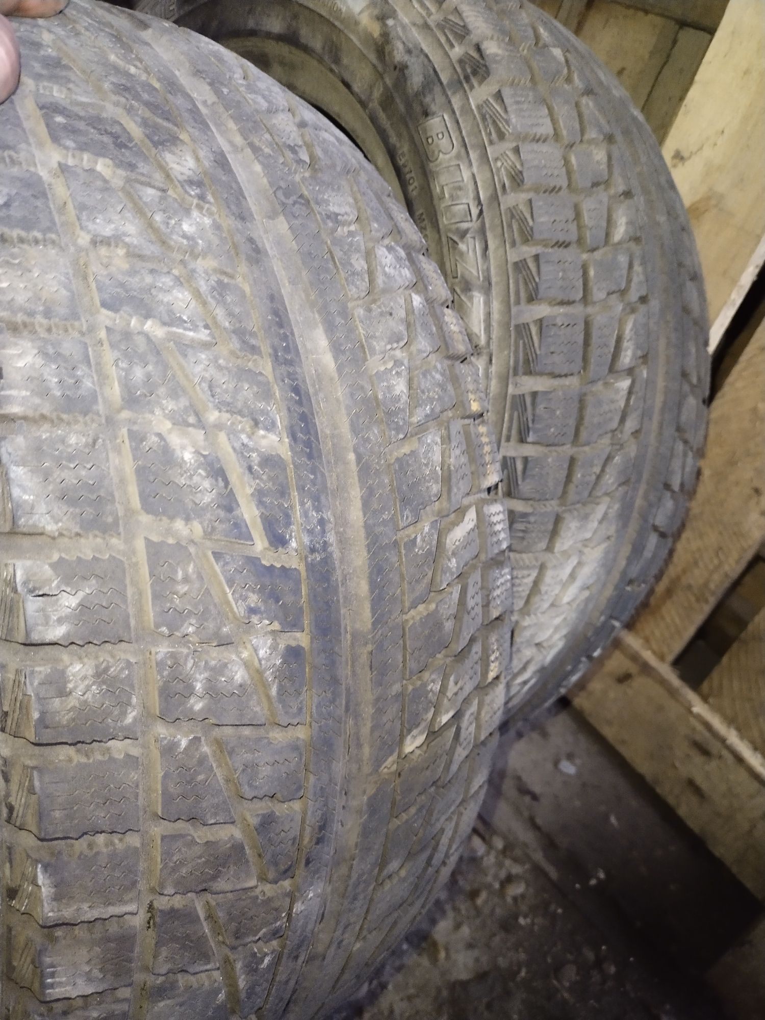 Шины липучка 225*50 R16 Bridgestone Blizzak MZ-01, 2шт