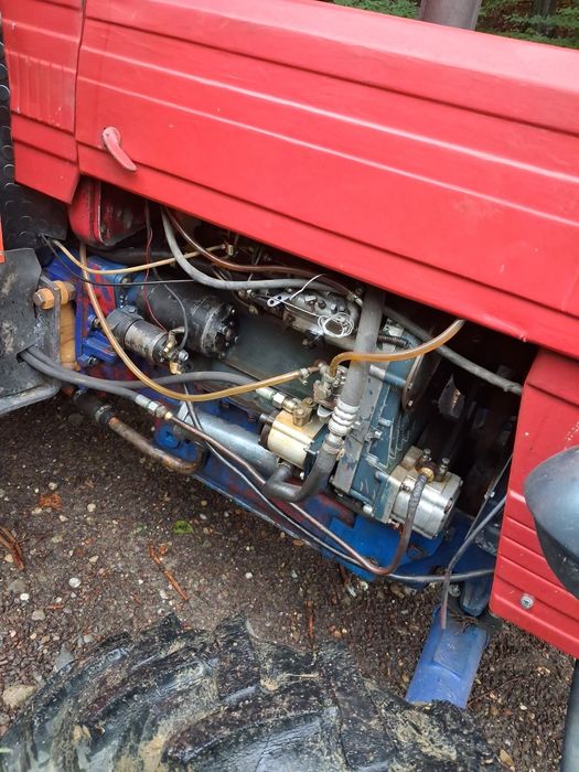 Vând Universal 550 DT