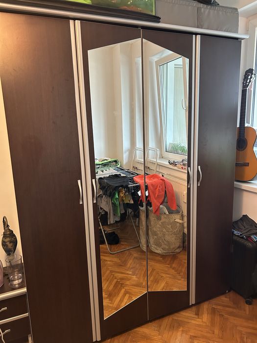 Sifonier cu 4 usi si oglinzi