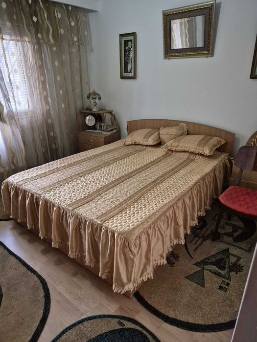 Vând Apartament 3 camere, Zona Teilor, Pitești