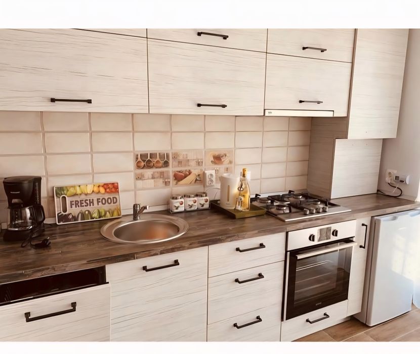 Inchiriez apartament