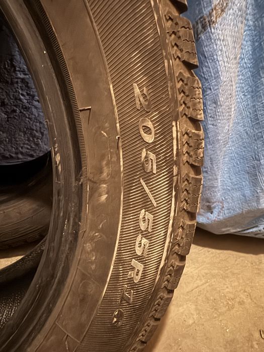 Зимни гуми 205/55/16 дот 23 Debica Frigo