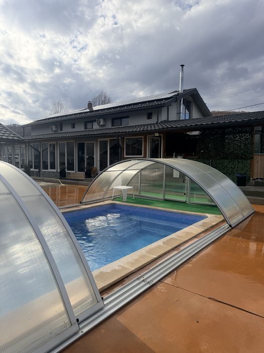 Cabana LA PADURE cu PiSCINA incalzita Sauna si ciubar  si