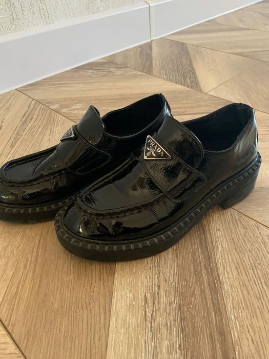 Классические лоферы прада