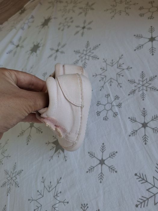 Буйки Barefoot Twill на Колев и Колев
Стелката е