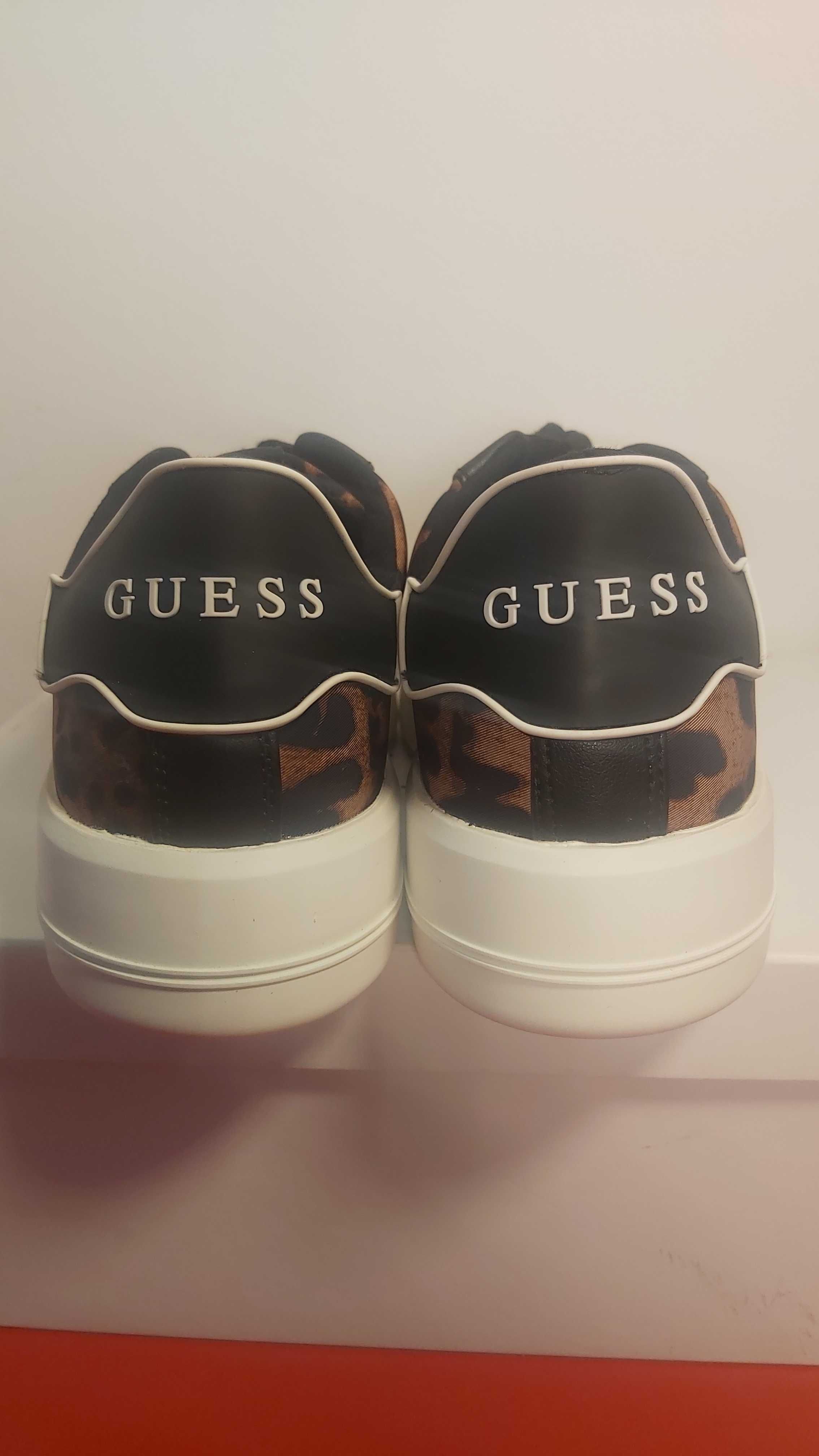 Обувки Guess - Номер 39