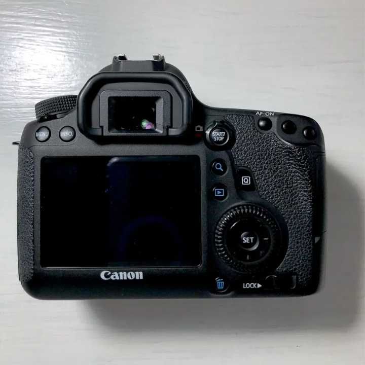 Canon 6d sotiladi