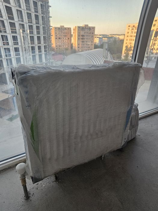 новые батареи срочно продам