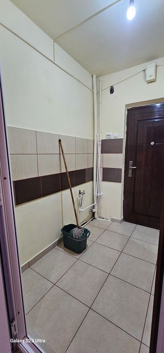 Garsoniera navodari c4 etaj 2