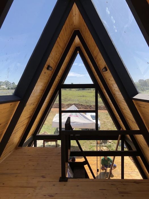 Vand cabane din lemn la gata