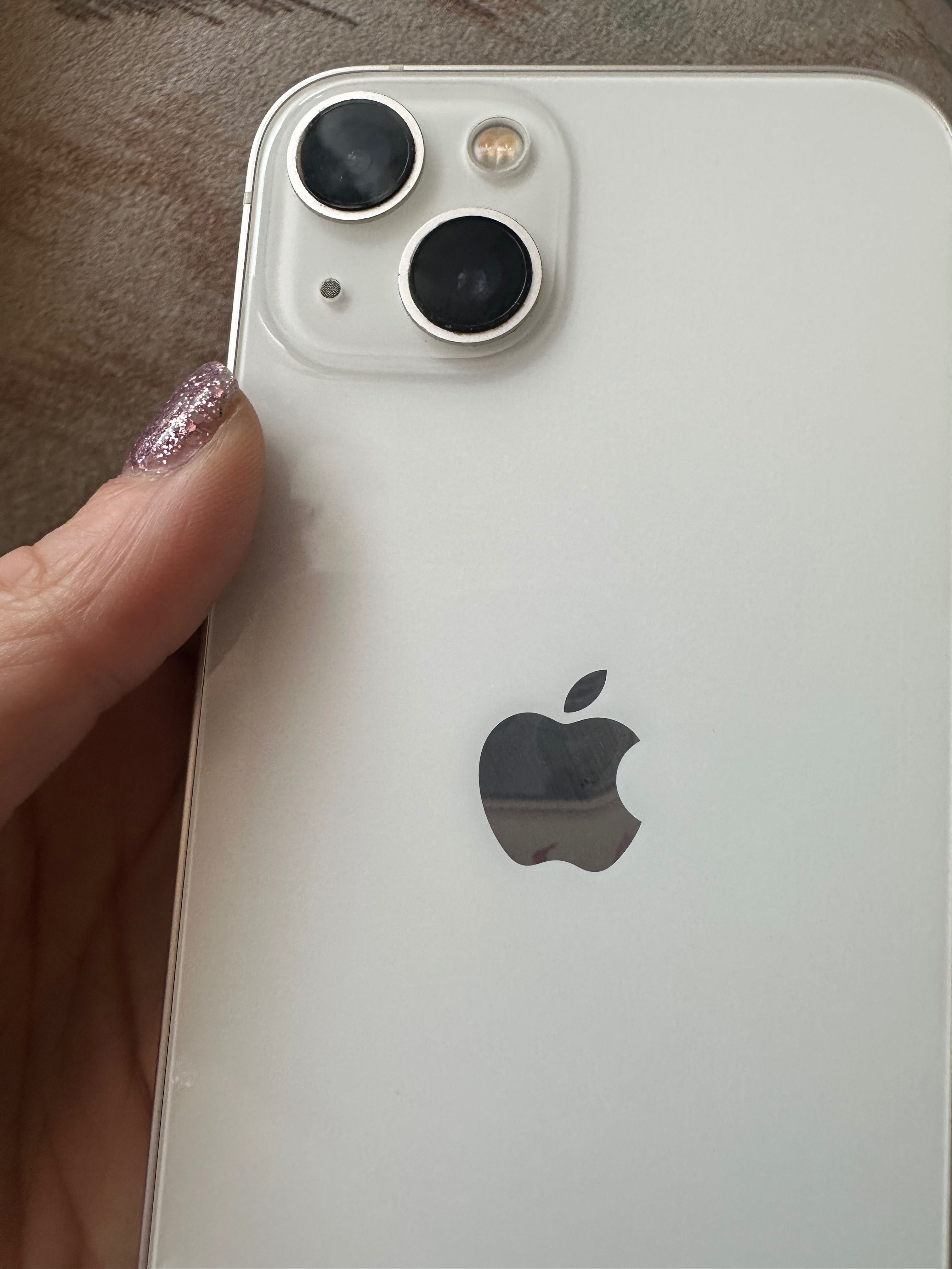 iPhone 13 в перфектно състояние