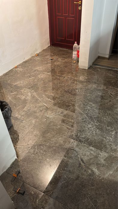 Montaj gresie, parchet, finisaje interioare exterioare etc.