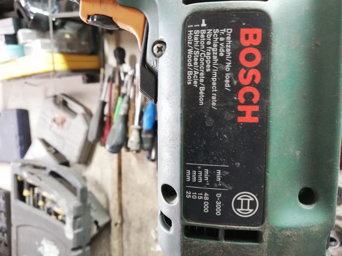 Бормашина със стойка bosch