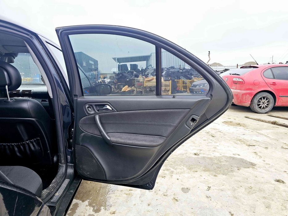 Usa dreapta spate Mercedes Clasa C (W203) [Fabr 2000-2007] 189 NEGRU S