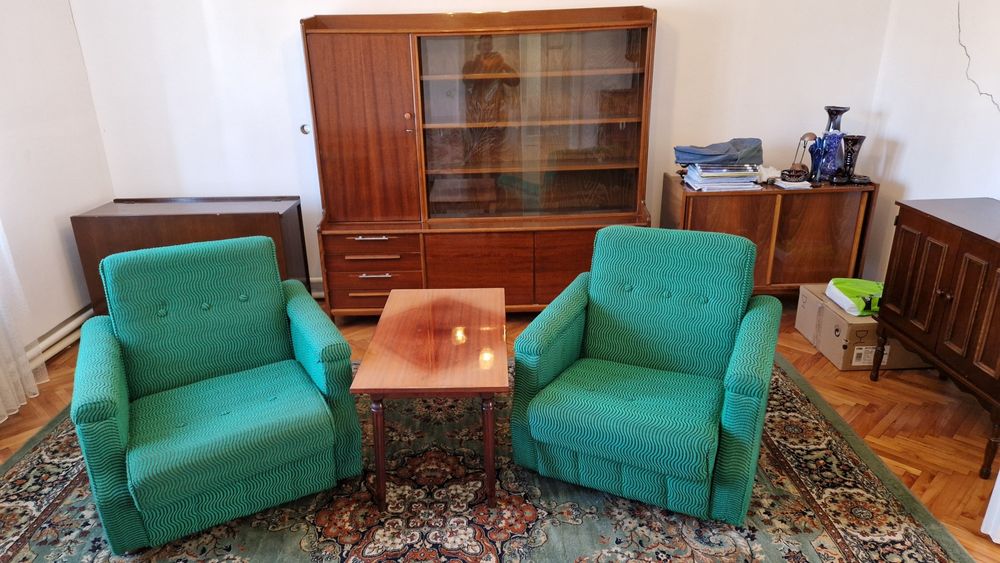 Vând mobilă veche dormitor, sufragerie, bucătărie, living