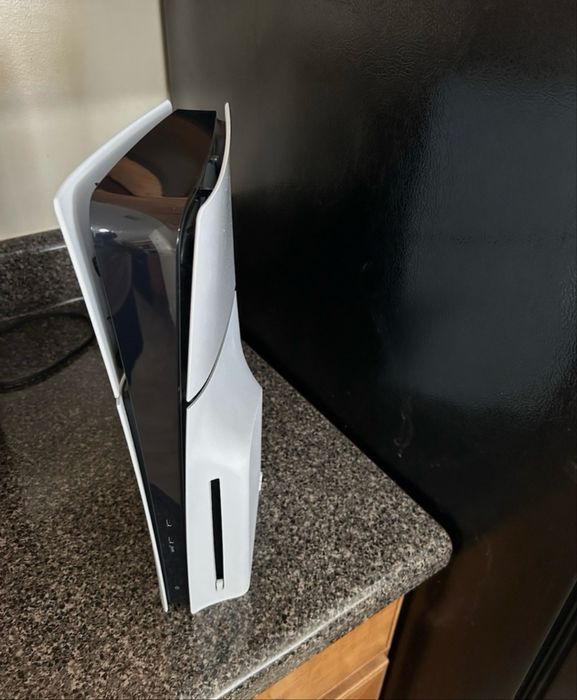 продаю playstation 5 slim