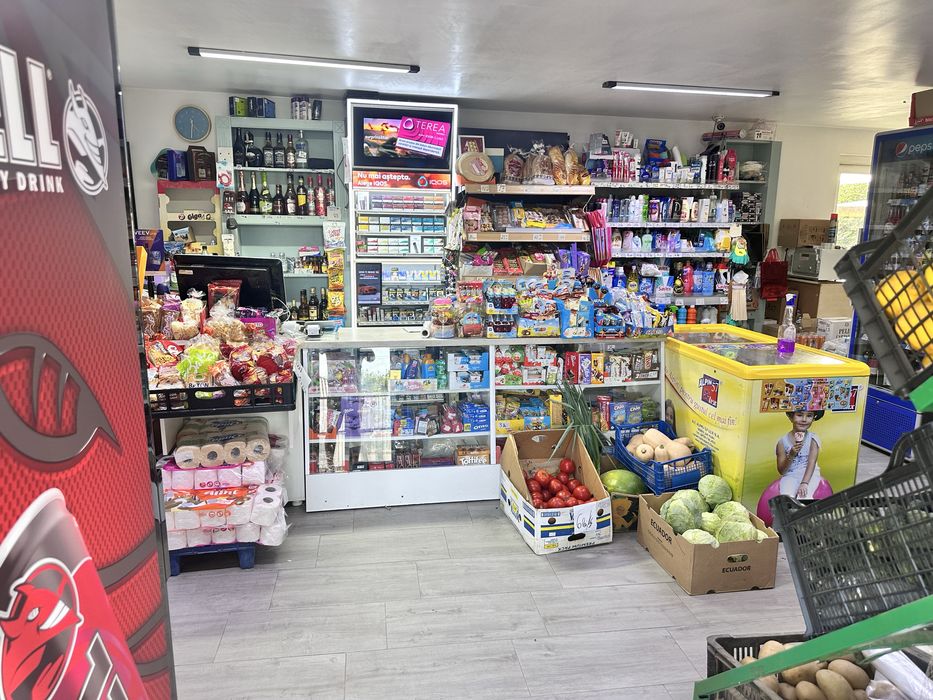 Inchiriez spatiu sau vand afacere la cheie magazin mixt