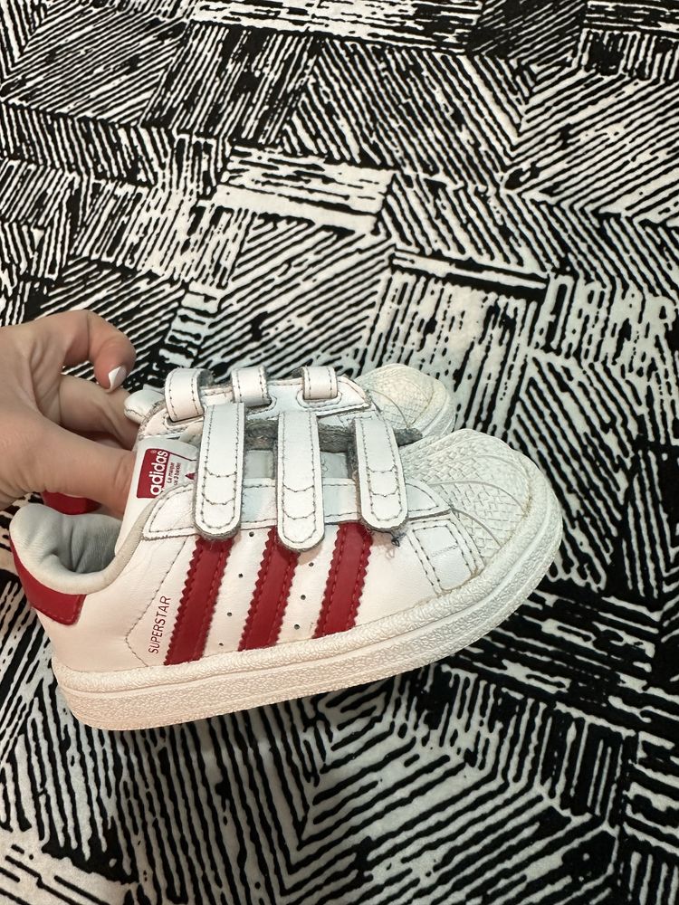 Детские кроссовки nike и adidas оригинал 22 размер