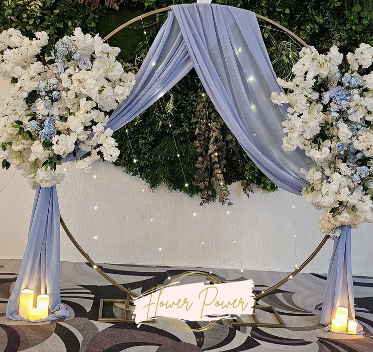 Aranjamente florale/arcade baloane/decor cununie de inchiriat
Prezidiu