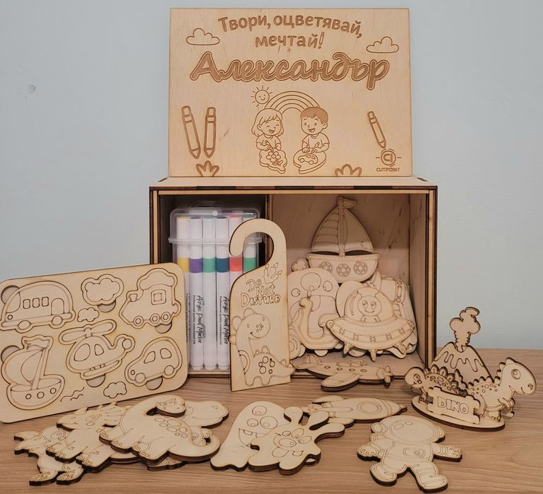 Персонализирана кутия за оцветяване + акрилни маркери – уникален подар