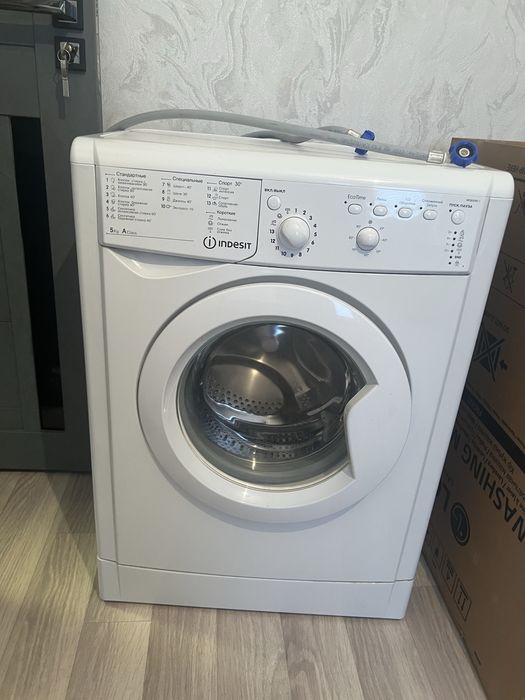 Стиральная машинка Индезит -5кг