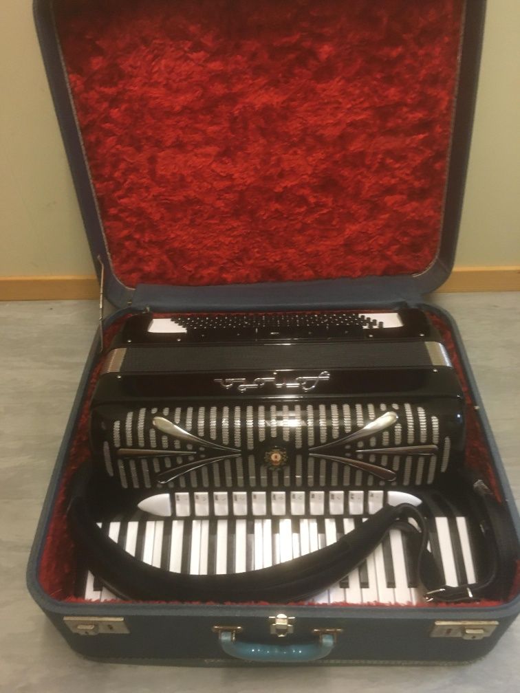 Acordeon Sonola R460 (Guerrini)