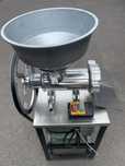 Masină de tocat carne din aluminiu cu motor Nr 32 ,